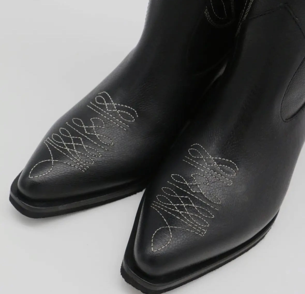 Stivali Unstoppable Western Cowboy Boot in Black Leather