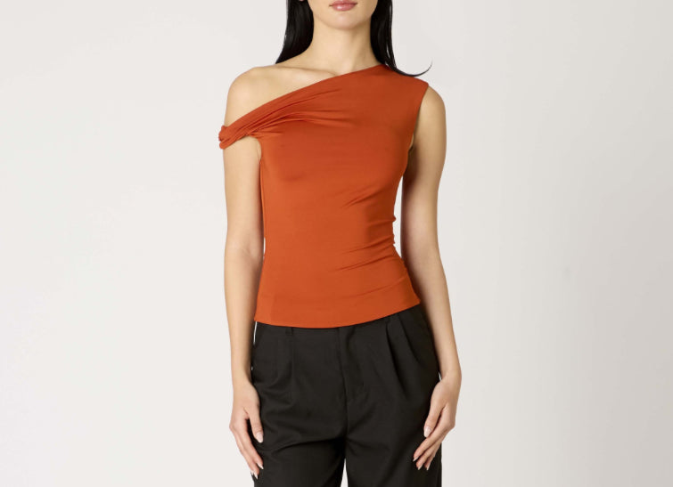 Nia Fraise Top in Rust
