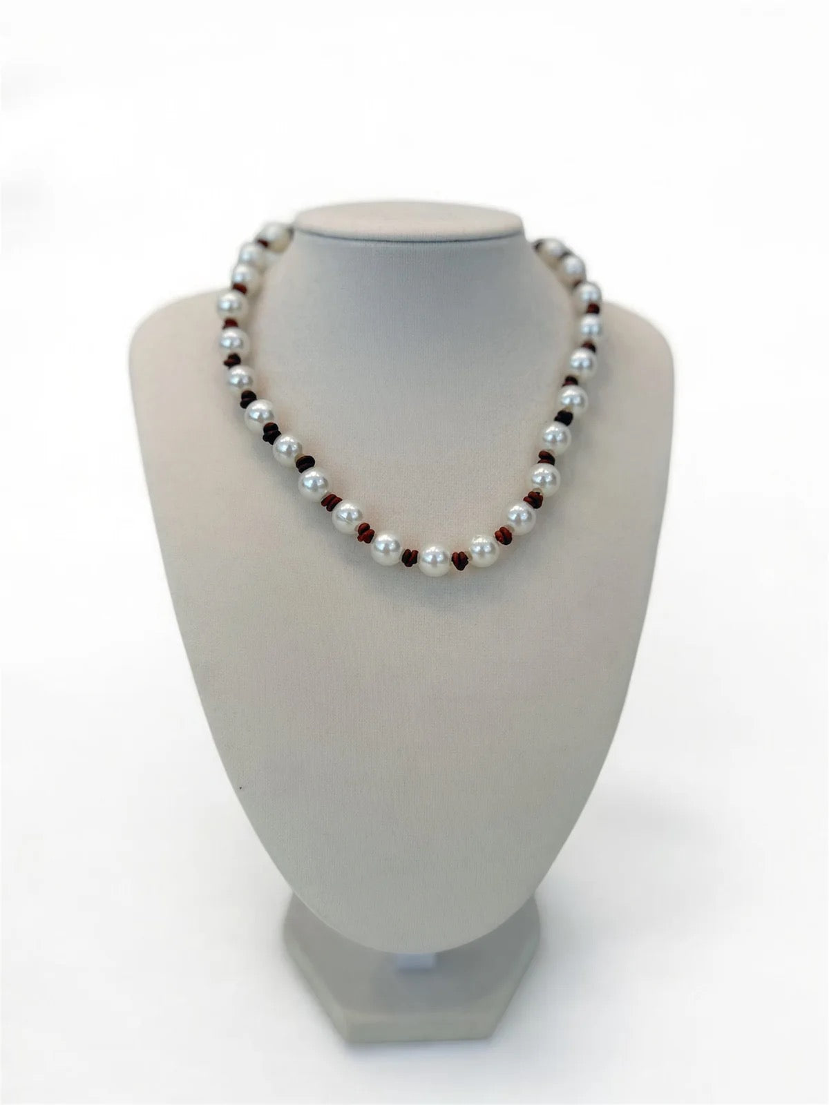 Rams Pearl Choker Necklace