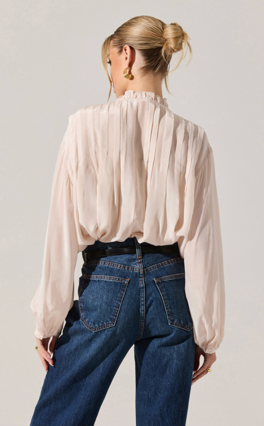 ASTR Ashton Top in Warm Champagne