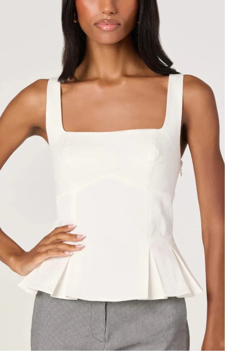 ASTR Viki Top in White