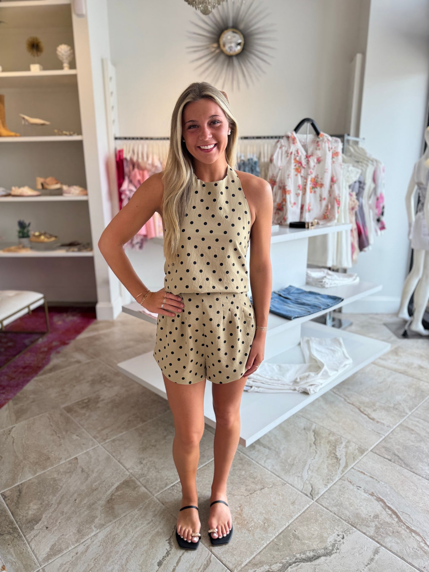 En Saison Hadley Shorts in Tan Black