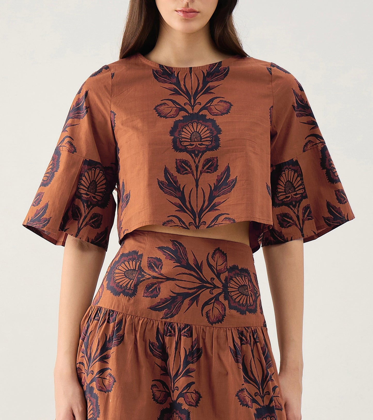 Beyond By Vera London Top in Elizabeth Cocoa