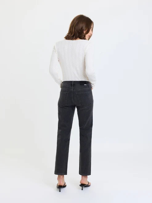 Daze Rebel Ankle Mid Rise Slim Straight Jean in Motion