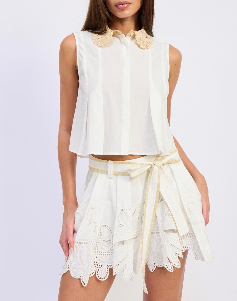 En Saison Anna Embroidered Short in White