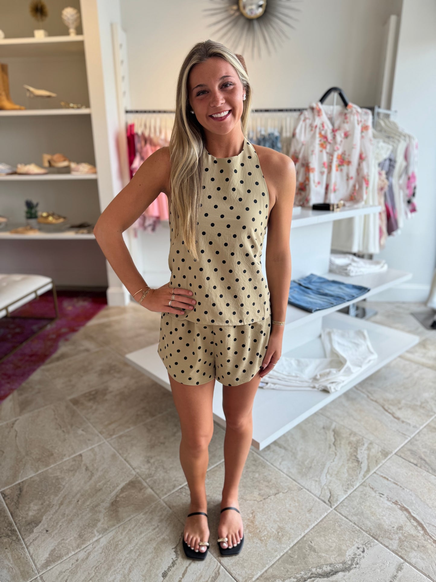 En Saison Hadley Shorts in Tan Black