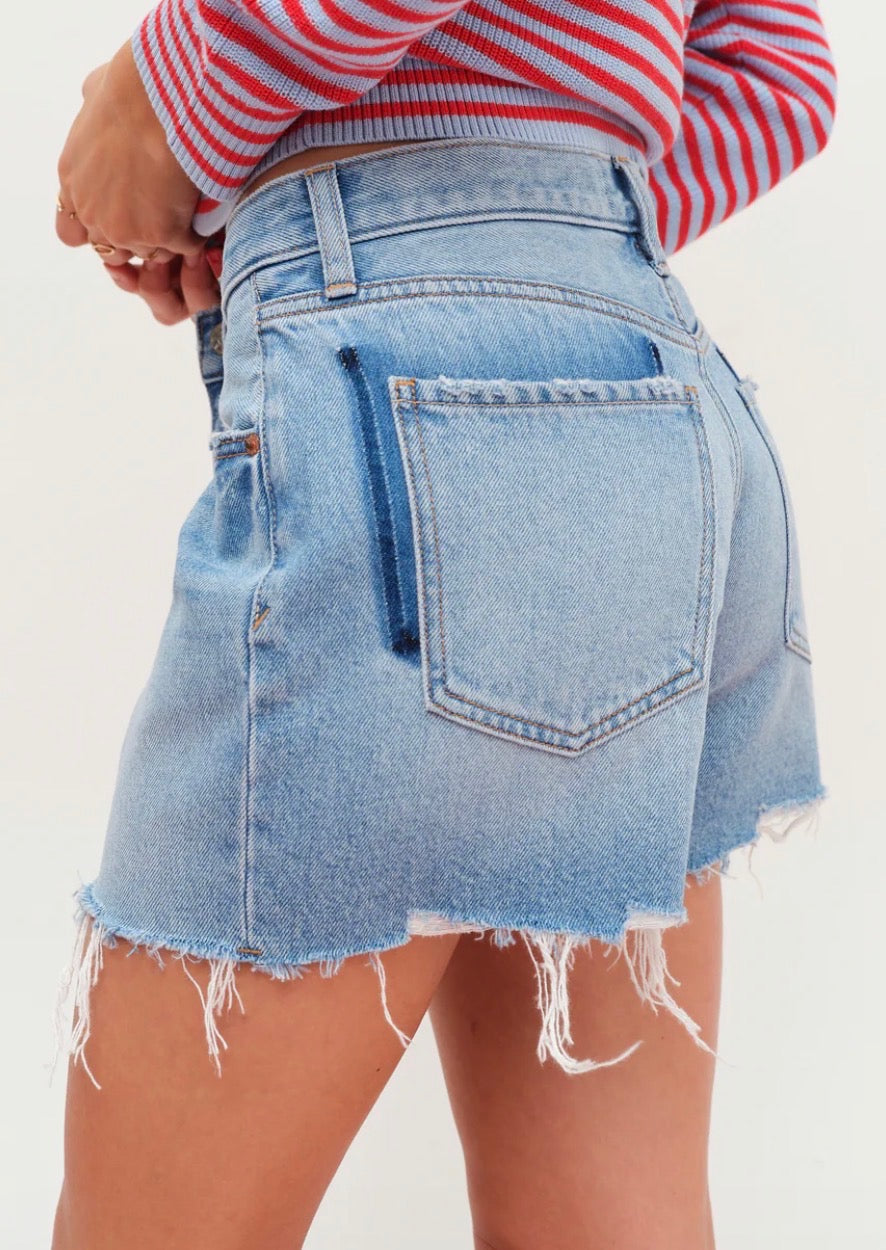 Daze Crossroads Mid Rise Loose Short in Pulse
