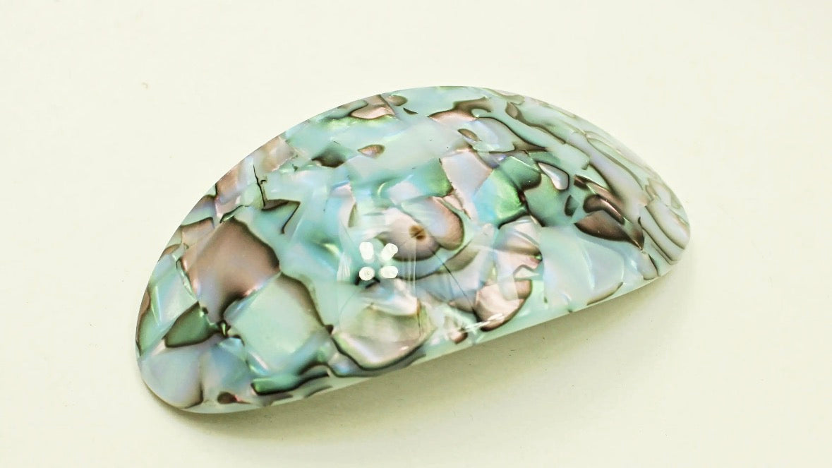 Medusa’s Heirlooms Oval Oyster Clip