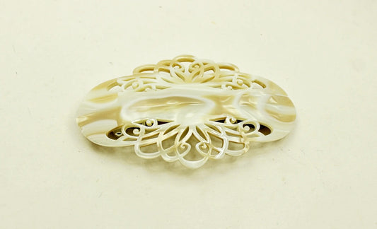 Medusa’s Heirlooms French Ivory Clip