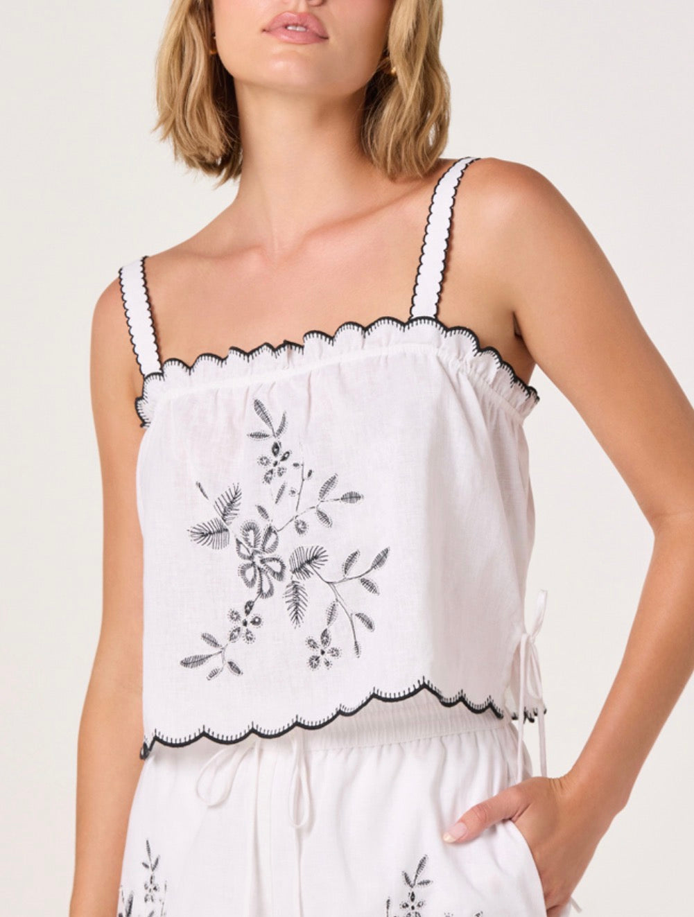ASTR Sadie Top in Off White