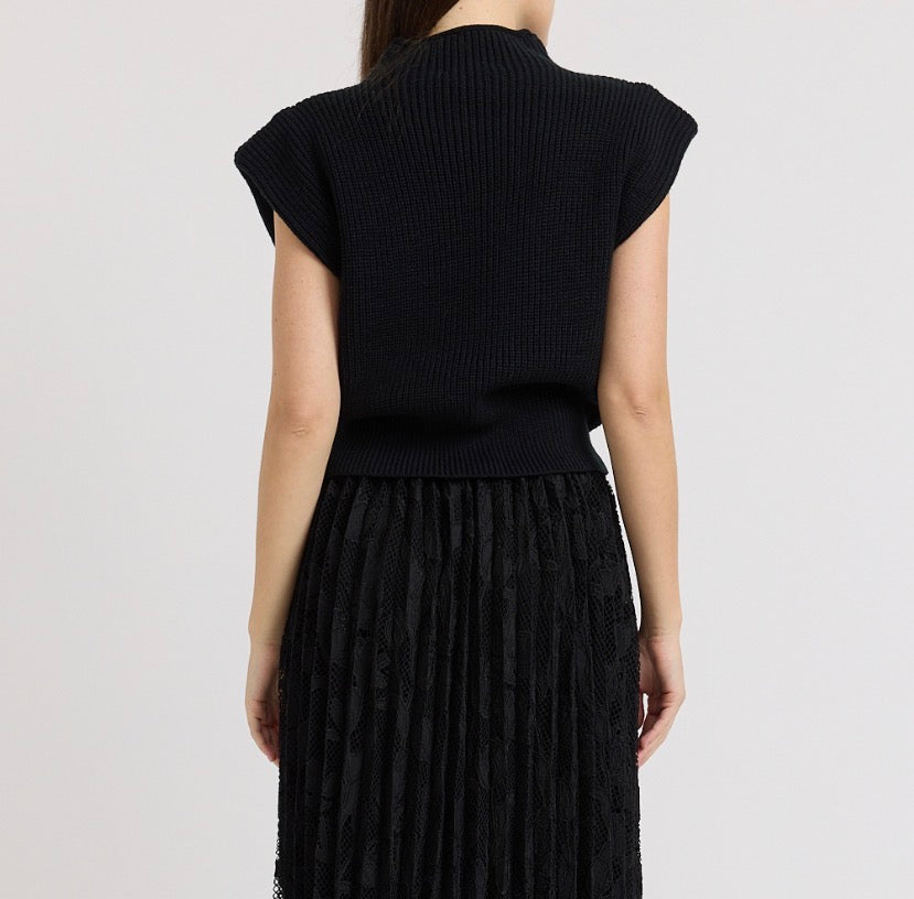 En Saison Devon Sweater Vest in Black